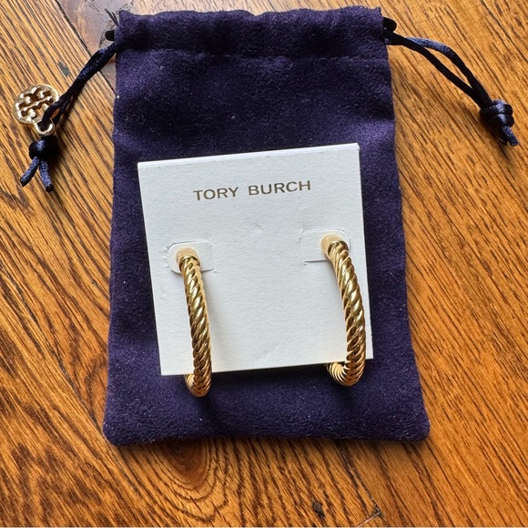 SOLD ❤️ Tory Burch Textured Rope Hoop Earrings - Picture 2 of 5